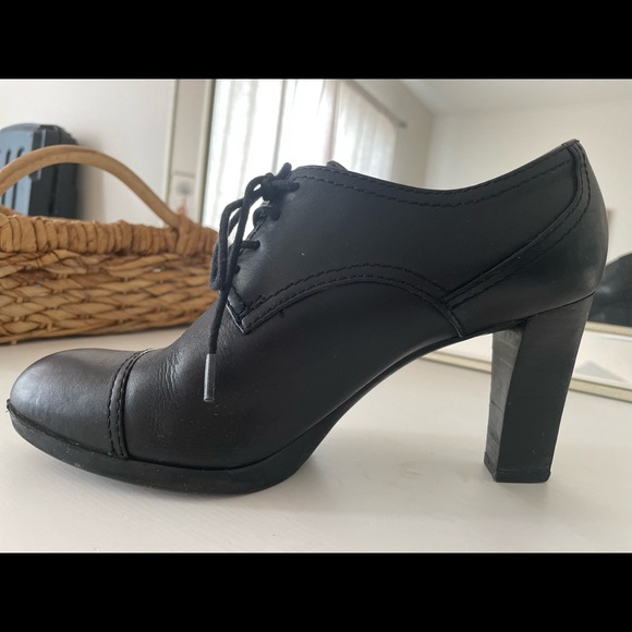 Franco Sarto Black Oxford Heels - Picture 8 of 13